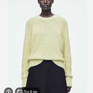 Nwot- COS FLECKED MOHAIR-BLEND SWEATER Light lime Green Crew Neck - large